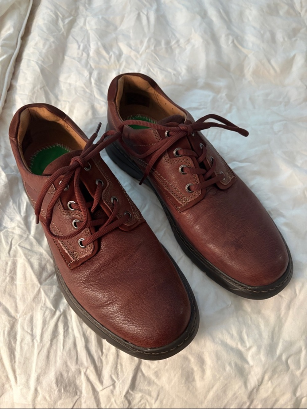 Clarks Men's Lace-Up Oxfords in Burgundy Brown Un Structured Style